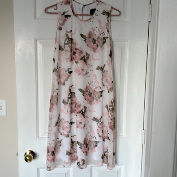 Frank Lyman Dress - Picture 1 of 4